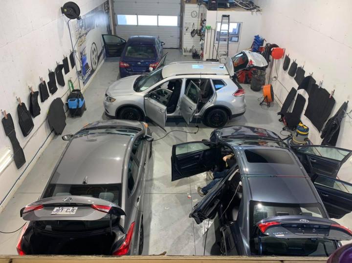 Nous vous garantissons un travail méticuleux pour le lavage de l’intérieur de votre voiture.
